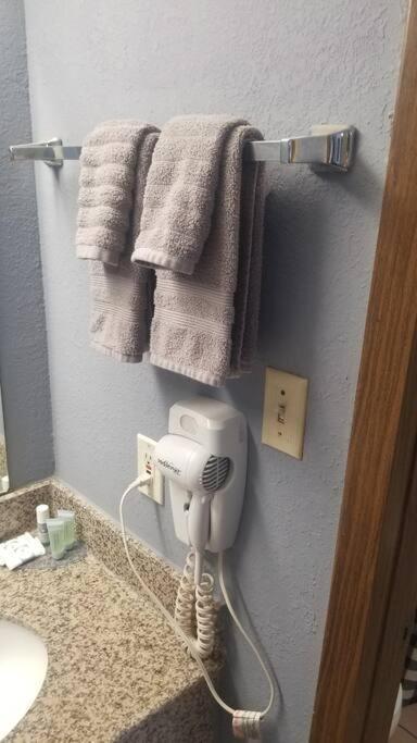 Osu 2 Queen Beds Hotel Room 117 Wi-Fi Stillwater Exterior foto